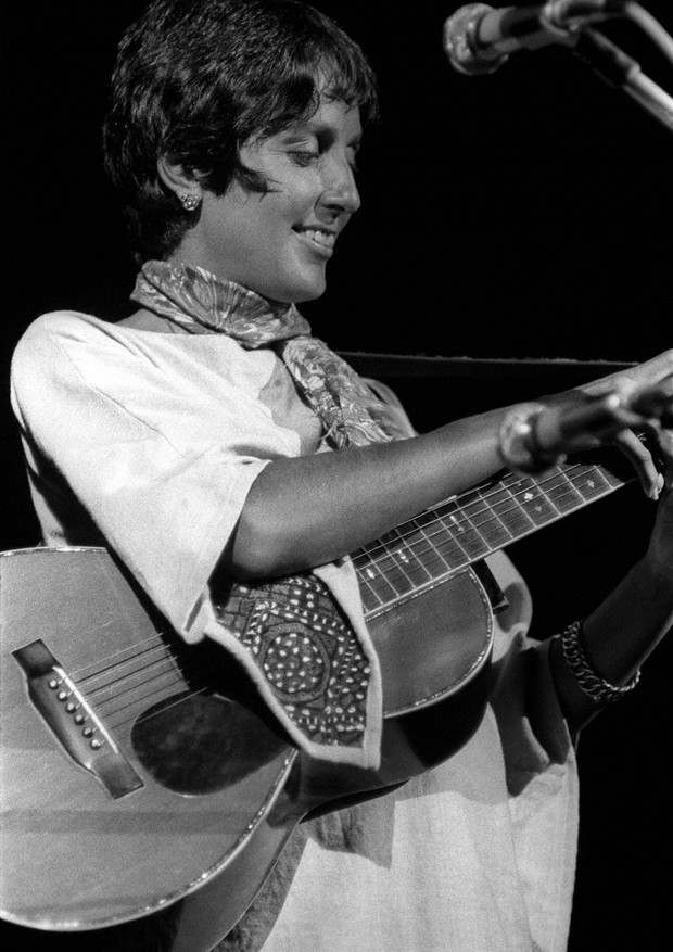 UNITED STATES - JANUARY 01:  WOODSTOCK FESTIVAL  Photo of Joan BAEZ, Joan Baez, pregnant, Woodstock Festival, Bethel, NY, 1969  (Photo by Elliott Landy/Redferns) (Foto: Redferns)