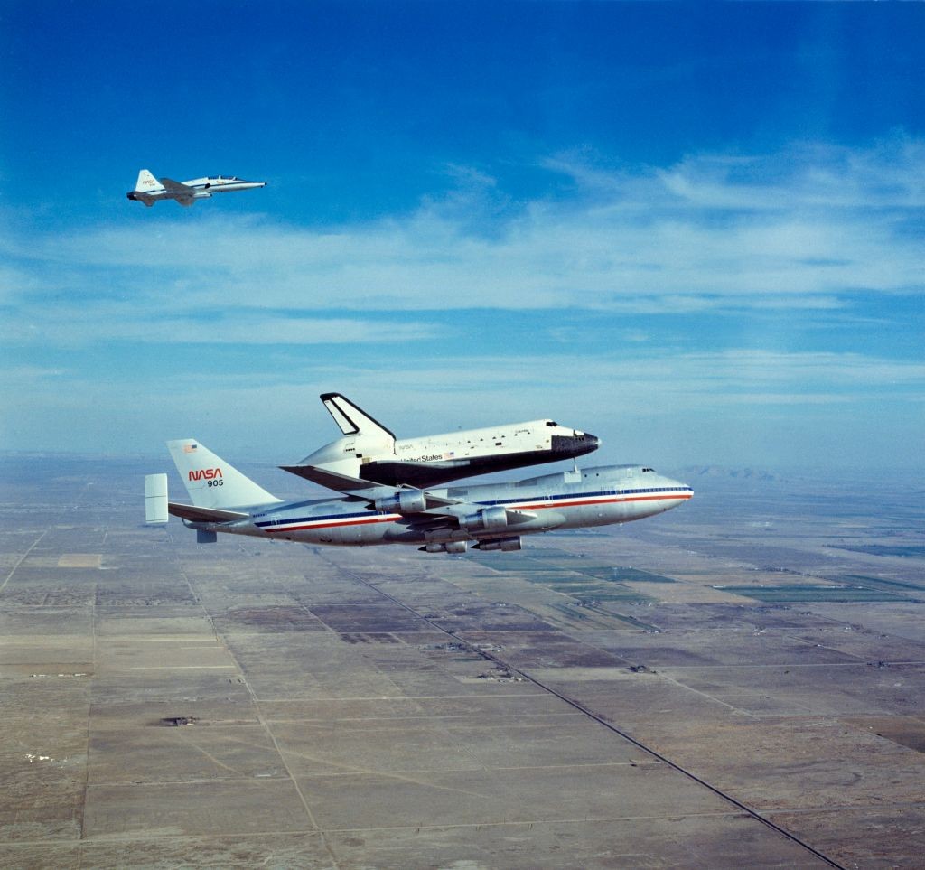 Space Shuttle Orbiter 'Columbia' on Boeing 747 Shuttle Carrier, 1980s. The 'Columbia' Orbiter operated between 1981 and 2003. Artist NASA. (Photo by Heritage Space/Heritage Images/Getty Images) (Foto: Getty Images)