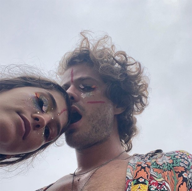 Maurício Destri e Sabrina Samel esperam Valentim (Foto: Reprodução / Instagram)