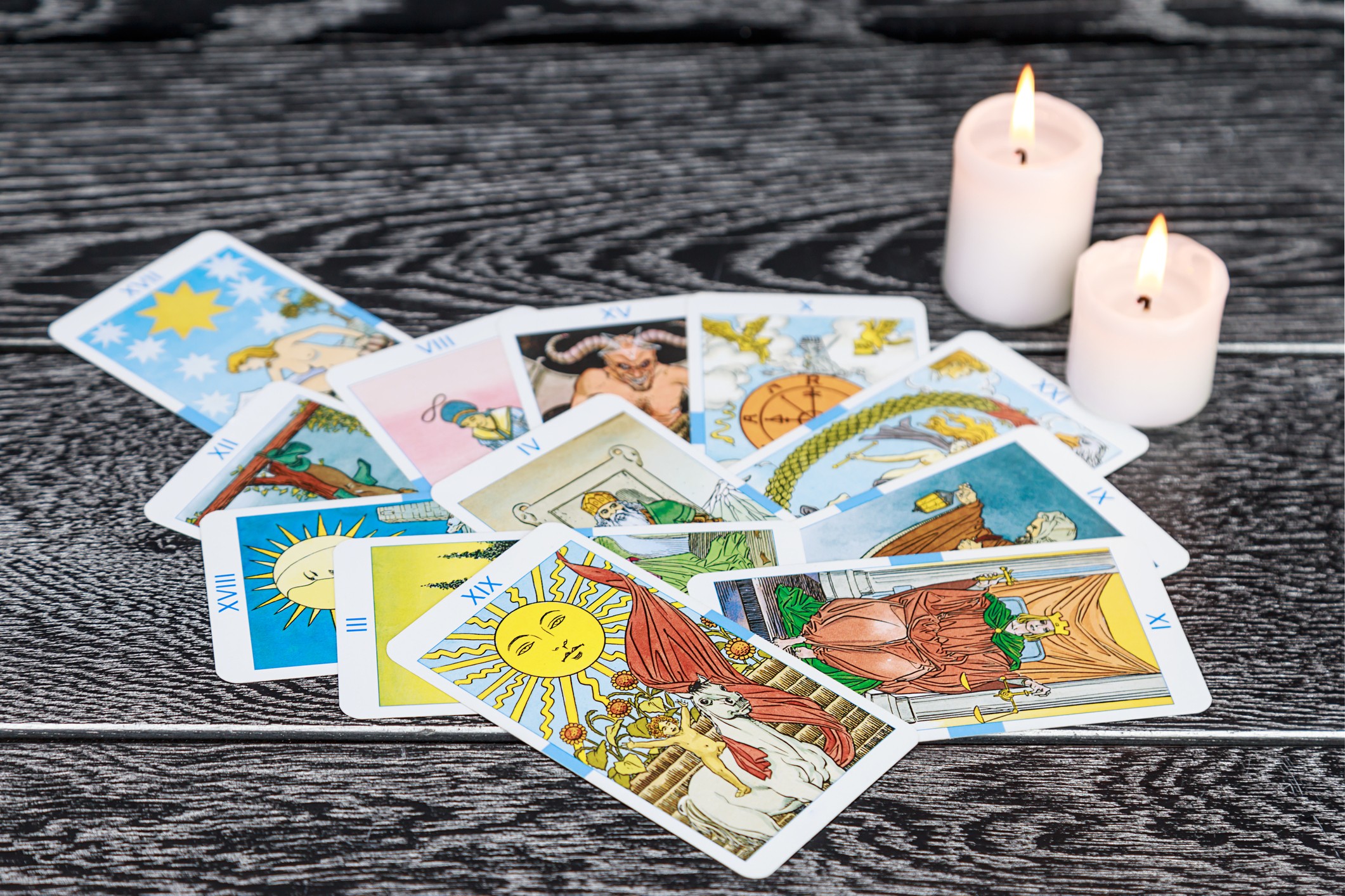 Jogo de Tarot Online Grátis - Tarot de Marselha