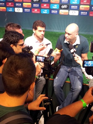 Marcos, ex-goleiro do Palmeiras, fala com jornalistas sobre evento de despedida (Foto: RC)