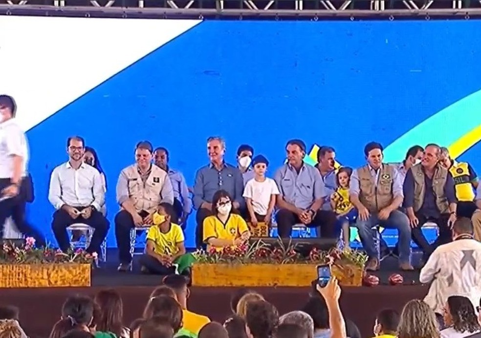 Bolsonaro chega à Bahia para entrega de duplicação de rodovias federais — Foto: Reprodução/TV Brasil