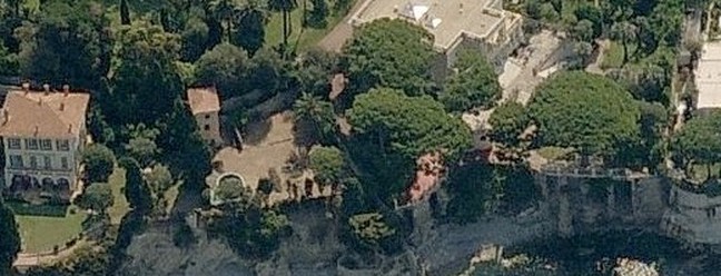 Vista aérea da Villa Nellcôte, situada em localizada em uma cidade adjacente a Saint-Jean-Cap-Ferrat, onde os Rolling Stones gravaram seu álbum ''Exile On Main St.'', na década de 1970Reprodução/Pinterest