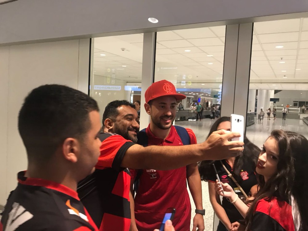 Dias de paz: Éverton Ribeiro diz que Fla afastará problemas dentro de campo