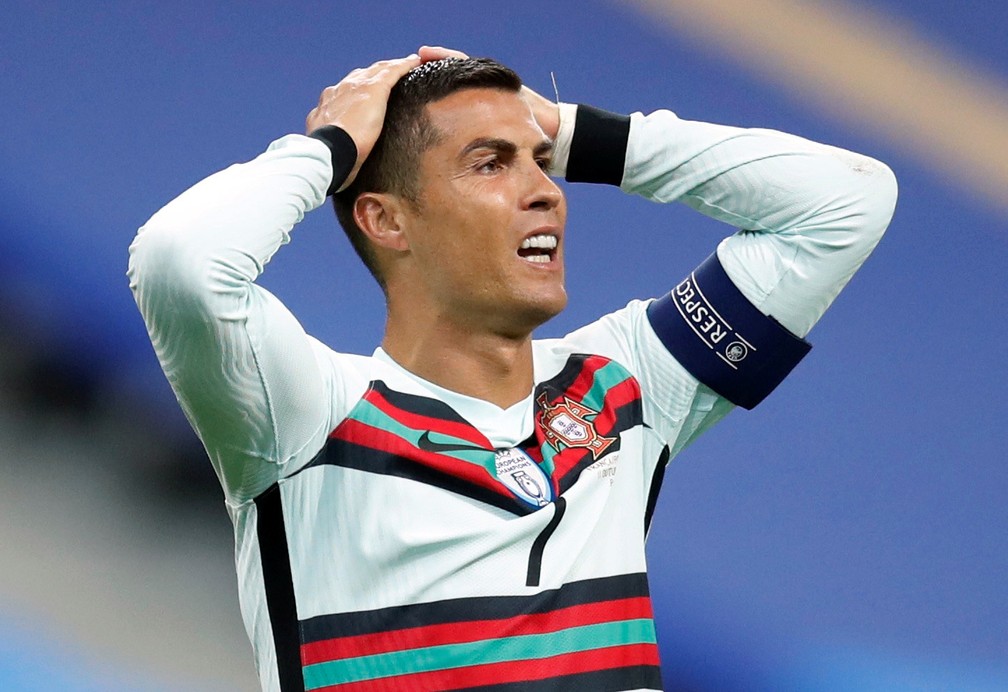O craque Cristiano Ronaldo foi dispensado pela seleção de Portugal após testar positivo para Covid-19 — Foto: Gonzalo Fuentes/Reuters