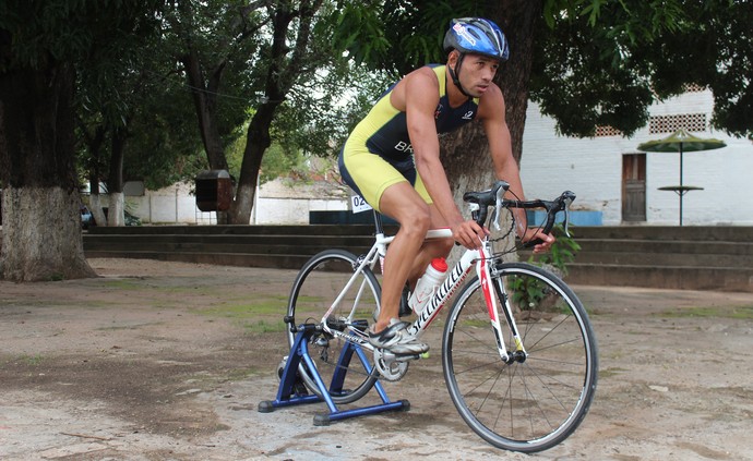 Paulo Vitor, triatleta (Foto: Abdias Bideh/GloboEsporte.com)