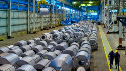 Agenda de empresas: Ternium compra fatia da Nippon Steel na Usiminas 