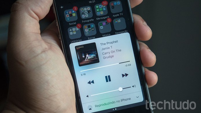 iOS 10: controle a reprodução de música com a central de controle (Foto: Marvin Costa/TechTudo)