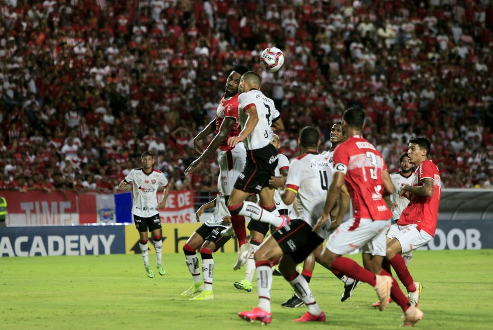 Vitória perde para o CRB e fica em situação dramática — Foto: Ailton Cruz/Gazeta de Alagoas