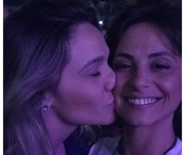 Fernanda e a namorada Priscila (Foto: Reprodução Instagram)