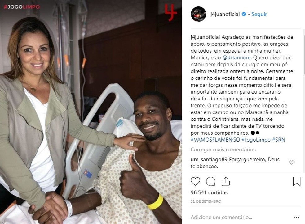 Juan e a esposa Monique após a cirurgia: casados há 16 anos, eles têm dois filhos, João Lucas de 13 e Miguel de 3 anos — Foto: Reprodução Instagram oficial Juan