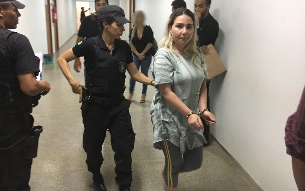 Juiz mantém prisão de prostituta que tentou transferir R$ 190 mil da conta de servidora do STJ (Foto: Paula Resende/G1)