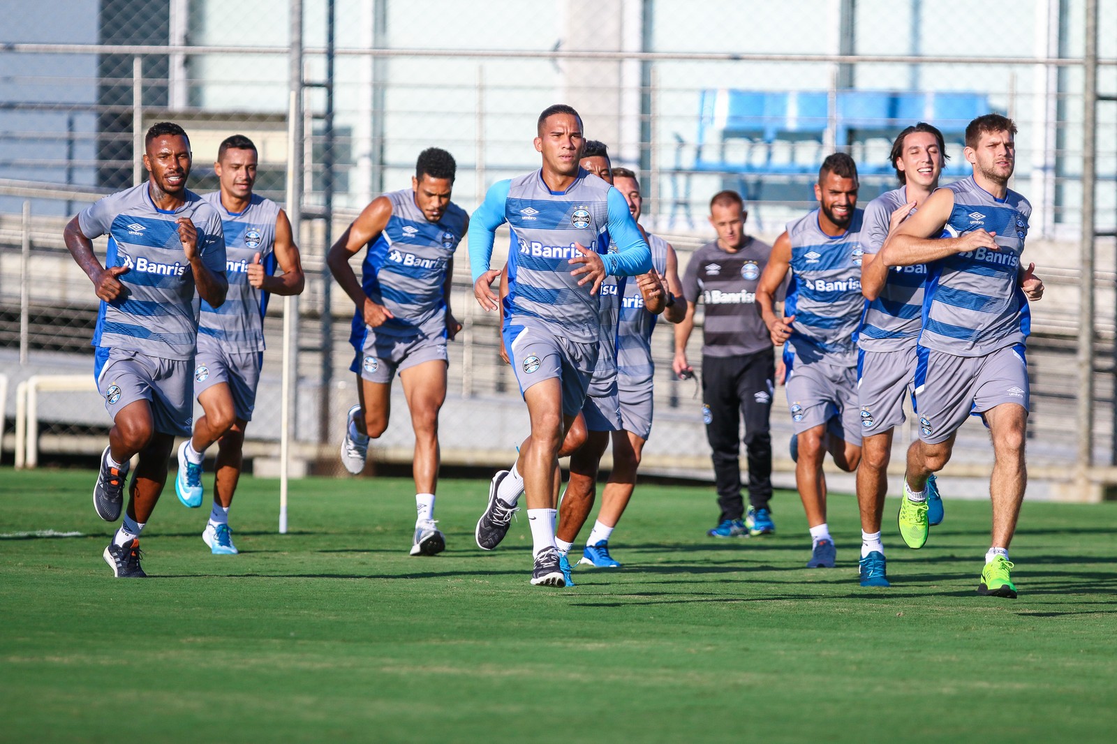 Com Brasileirão, Grêmio inicia maratona e deve girar elenco até a Copa do Mundo