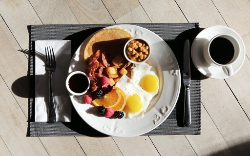 Los desayunos copiosos y las cenas ligeras controlan el hambre, pero no adelgazan;  Comprensión – Revista Galileo