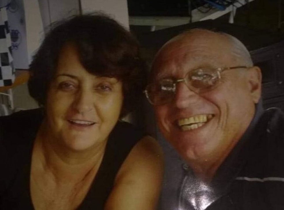 O radialista Antônio Carlos Pedrosa, o Tatá, ao lado da esposa Maria de Lourdes, que morreu oito dias antes, também por Covid-19 — Foto: Divulgação/ Portal Ternura