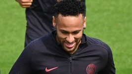 Barcelona sugere R$ 720 milhÃµes por Neymar, diz jornal (DOMINIQUE FAGET / AFP)