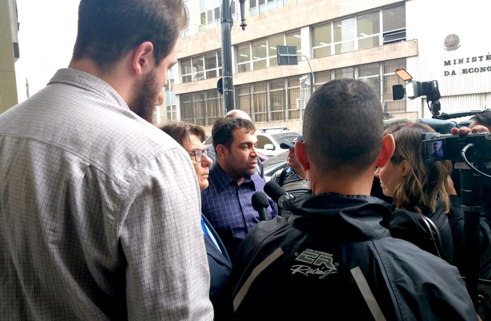 Após ser agredido em Marília, Evandro Santo, ex-Pânico, registrou BO por lesão corporal e homofobia — Foto: Lucas Alves/Divulgação