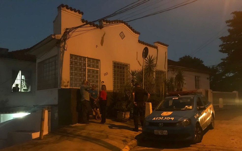 A casa onde o corpo de Luana foi encontrado, em Laranjeiras, na segunda-feira (25) (Foto: Matheus Rodrigues/G1)