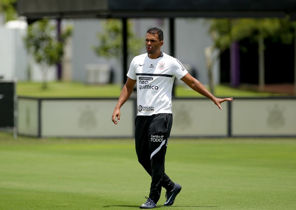 Fagner inicia tratamento, e elenco alvinegro terá folga no sábado