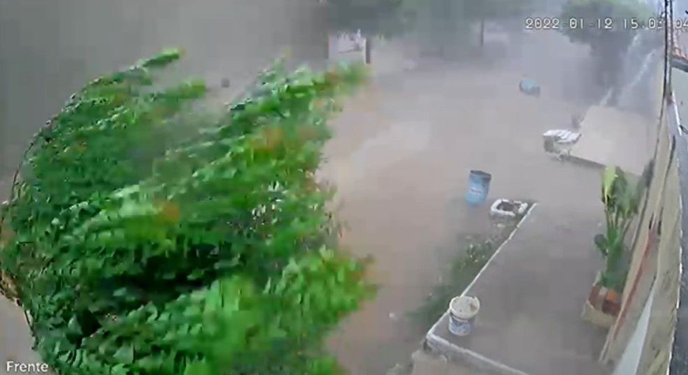 Chuva e ventania em Hidrolândia no Ceará. — Foto: Reprodução/TV Verdes Mares