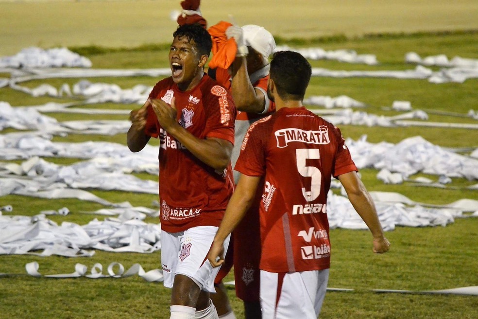 Nino Guerreiro faz gol da vitória do Sergipe — Foto: José Maria Marques