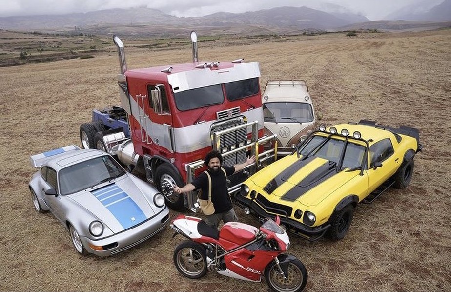 Carros Transformers - Porsche, Camaro, Peterbilt, Ducati, Kombi anos 90