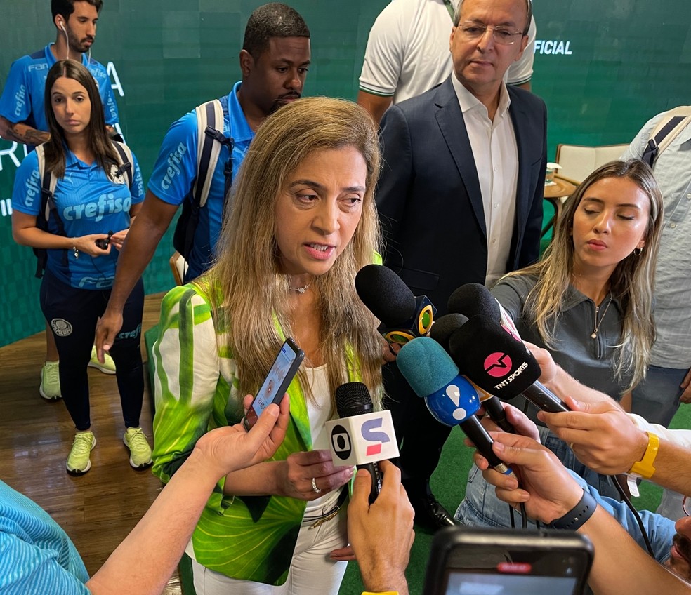 Leila Pereira durante o lançamento do Palmeiras Pay — Foto: Thiago Ferri