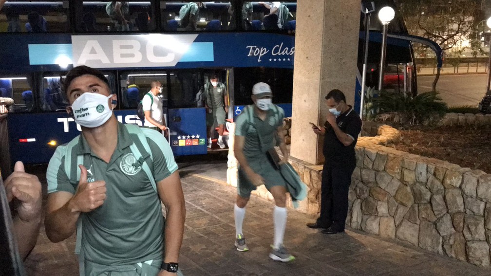 Palmeiras chega a Belo Horizonte para enfrentar o Atlético-MG com a volta de poupados no Dérbi