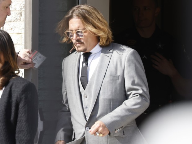 Johnny Depp em tribunal para julgamento de caso contra Amber Heard (Foto: Getty Images)