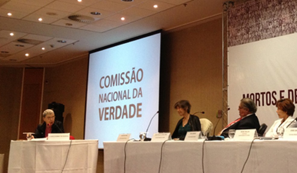 Sessão da Comissão Nacional da Verdade sobre a Guerrilha do Araguaia — Foto: Felipe Néri / G1