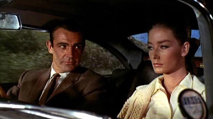 Sean Connery e Tania Mallet no filme '007 Contra Goldfinger', de 1964 (Foto: Divulgação)