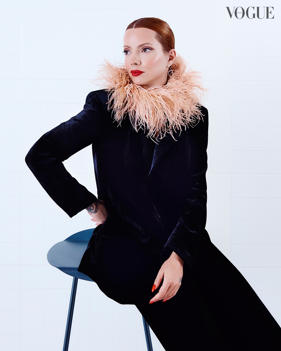 Exclusivo: Julia Petit trará de volta a Contém 1g, marca de maquiagem ícone dos anos 2000 | Beleza | Vogue
