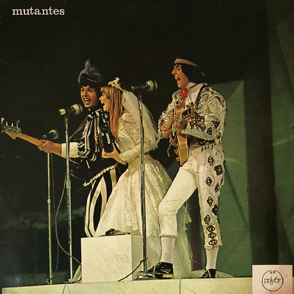 Rita Lee e o vestido de noiva na capa do segundo disco dos Mutantes  — Foto: Reprodução