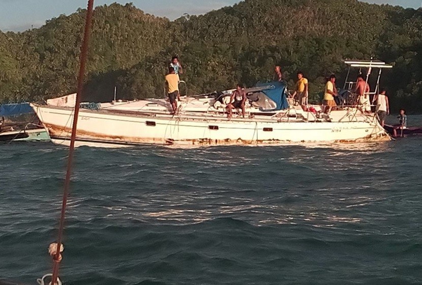 Barco de Bajorat foi encontrado no extremo oeste de Filipinas (Foto: Divulgação/Polícia de Barobo)
