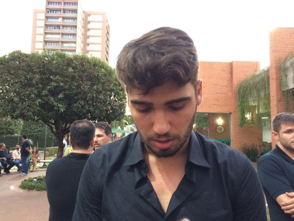 Victor Calixto Gasques, de 24 anos, é filho da bancária Lilian Calixto (Foto: André Souza)