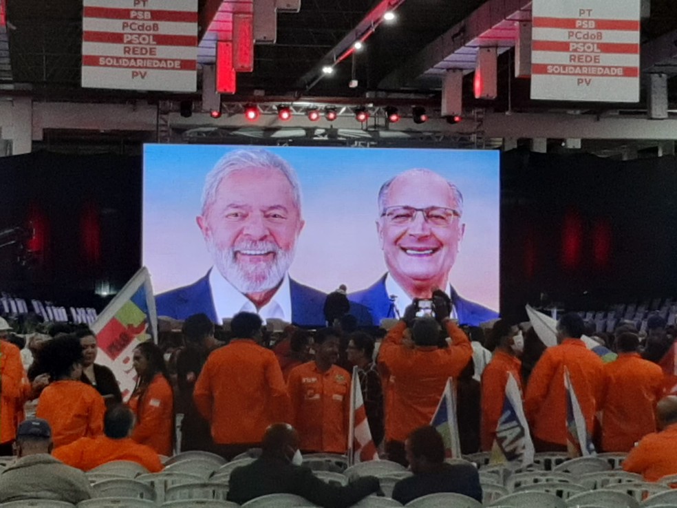 PT lançou oficialmente neste sábado (7) a chapa Lula e Alckmin para concorrer à presidência do Brasil — Foto: Guilherme Balza/TV Globo