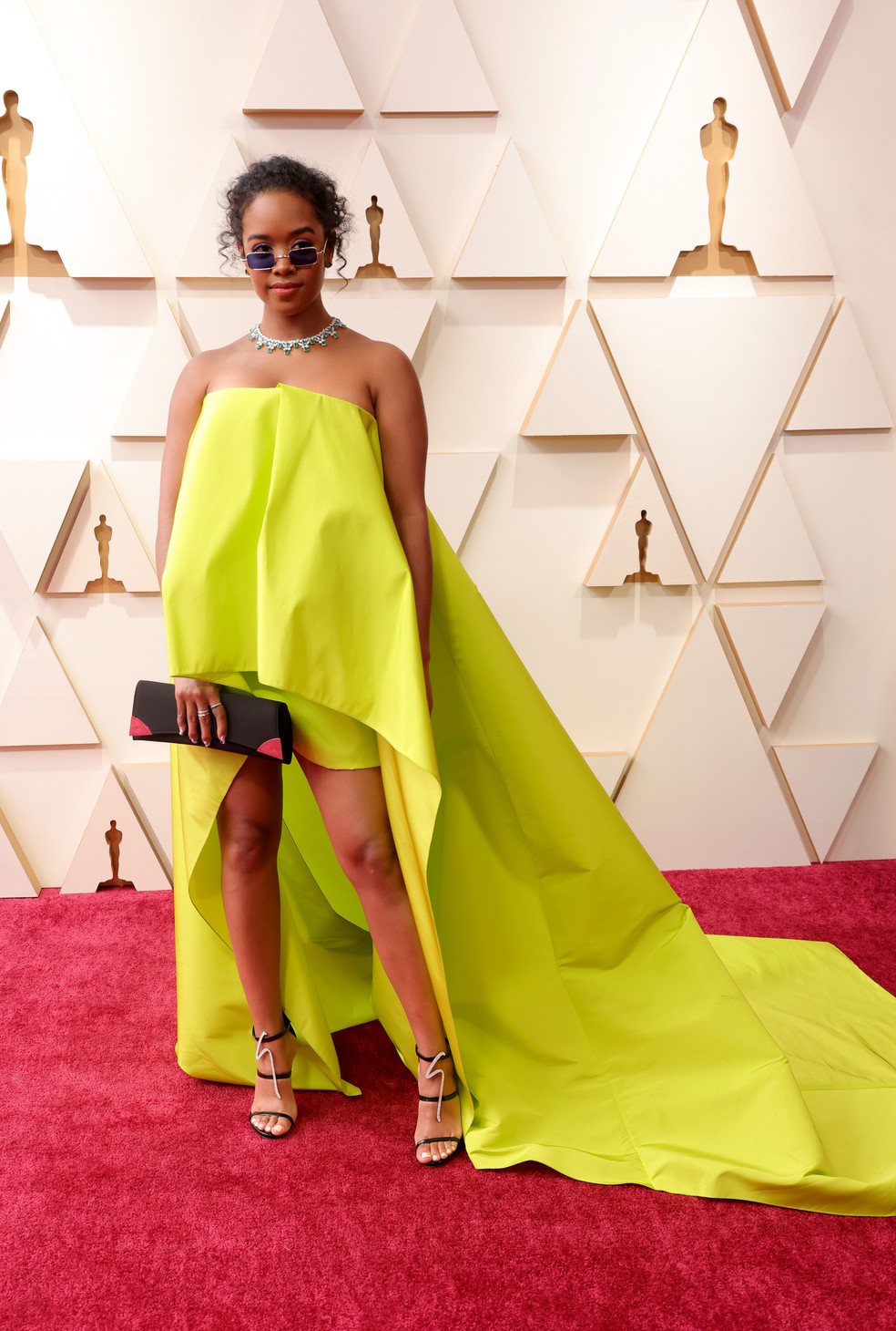 H.E.R. no Oscar 2022 — Foto: Momodu Mansaray/Getty Images