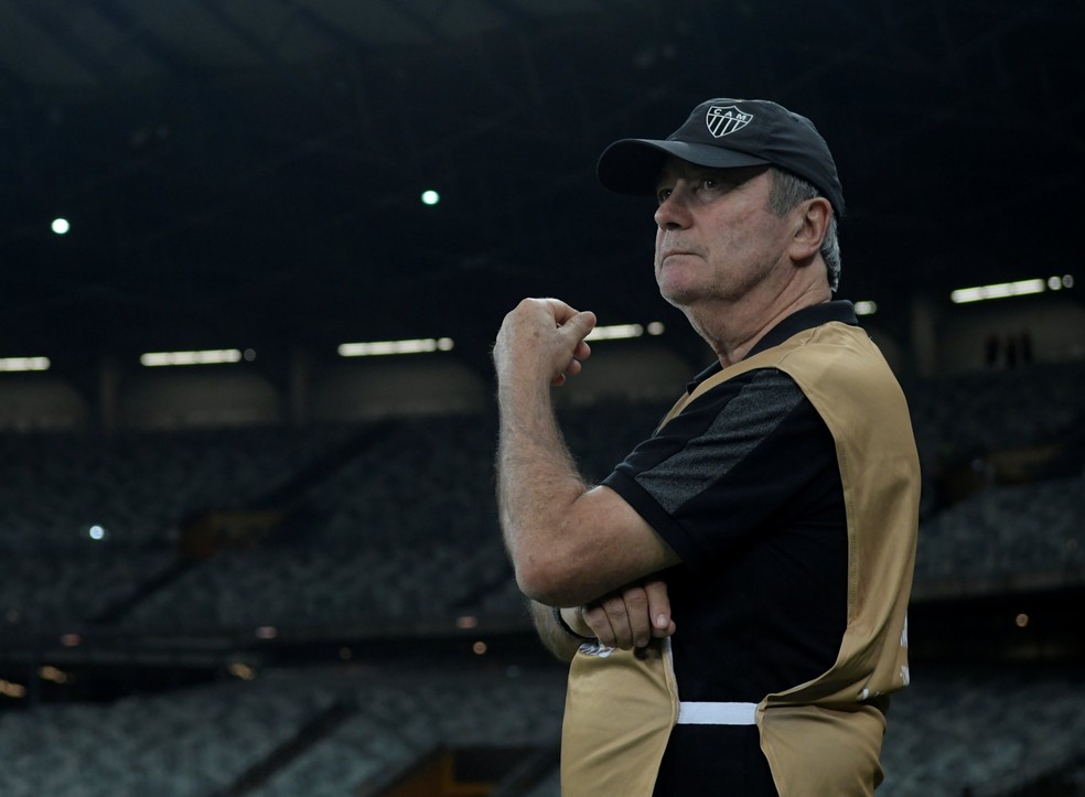 Levir Culpi não é mais treinador do Atlético-MG — Foto: Washington Alves/ Reuters