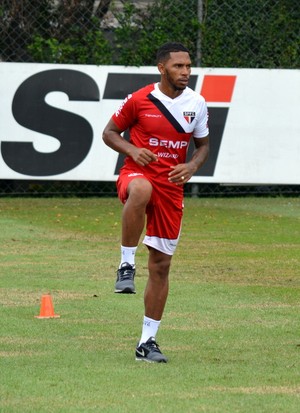 Paulo Miranda volta a treinar e pode ganhar chance contra o Flamengo