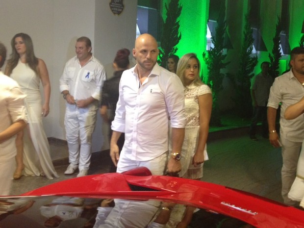Ronaldo Miranda, ex-motorista de Cristiano Araújo e atual secretário de Marrone compareceu ao evento (Foto: Sílvio Túlio/G1)