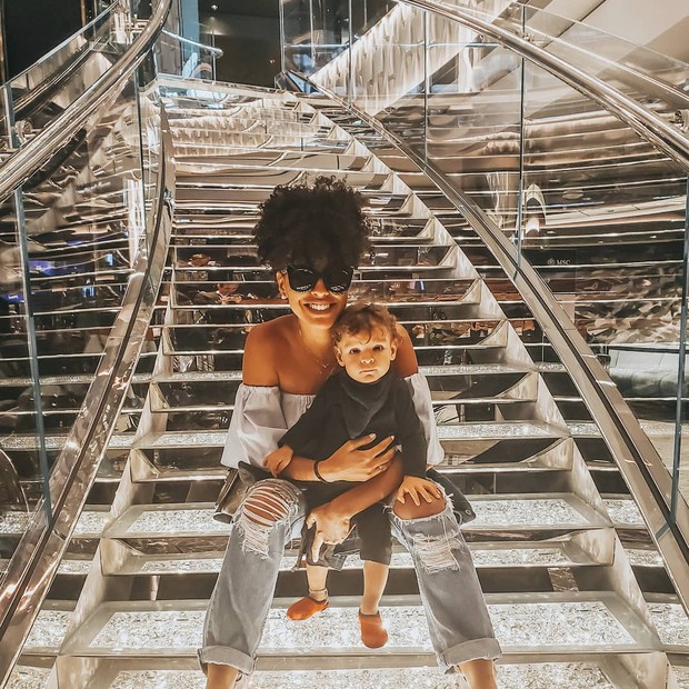 Sheron Menezzes e o filho, Benjamin (Foto: Reprodução Instagram)