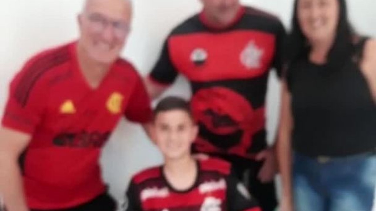 Fã de Pedro, Luiz Miguel, torcedor do Flamengo com doença grave, realiza sonho no Maracanã