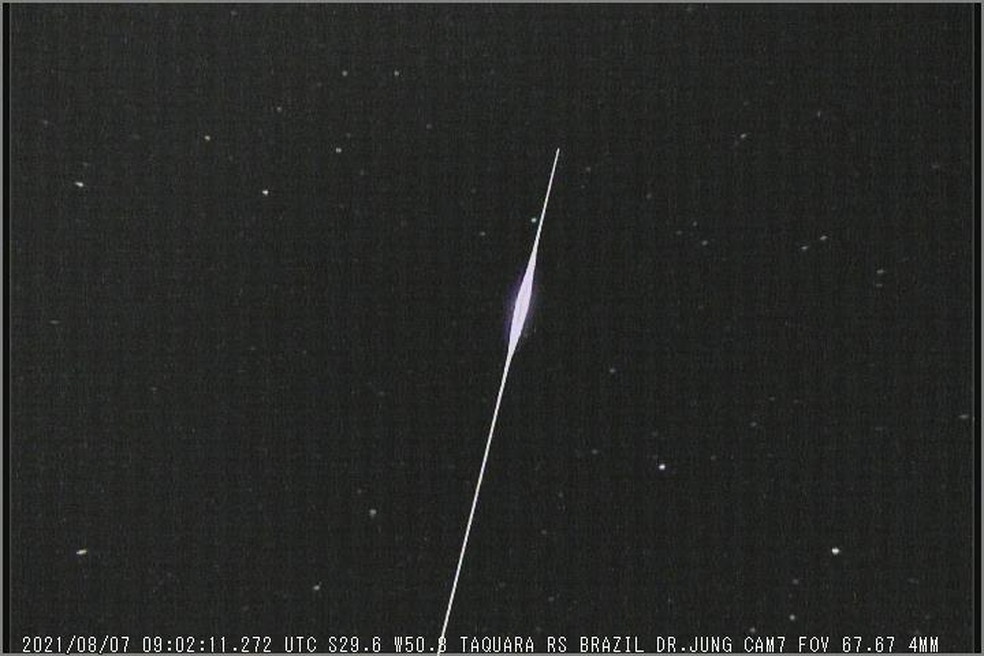 Passagem do satélite Resurs-DK 1 foi registrada no RS — Foto: Observatório Espacial Heller & Jung/Divulgação