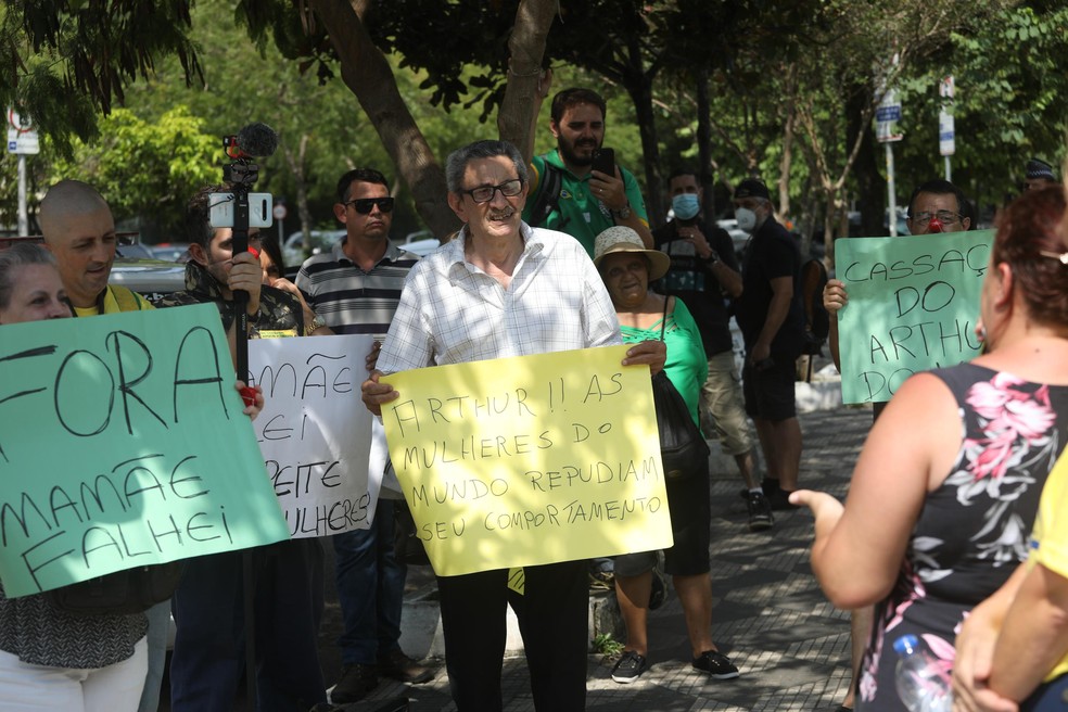 Protesto pela cassação do mandato do Deputado Arthur do Val (Mamãe Falei), em frente a Alesp em São Paulo (SP), nesta terça-feira (8), Dia das Mulheres.  — Foto: RENATO S. CERQUEIRA/FUTURA PRESS/ESTADÃO CONTEÚDO