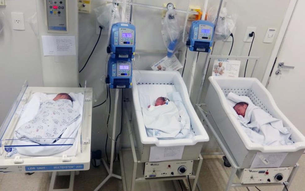 Trigêmeos nasceram em um intervalo de cinco minutos — Foto: Divulgação/Santa Casa de Votuporanga