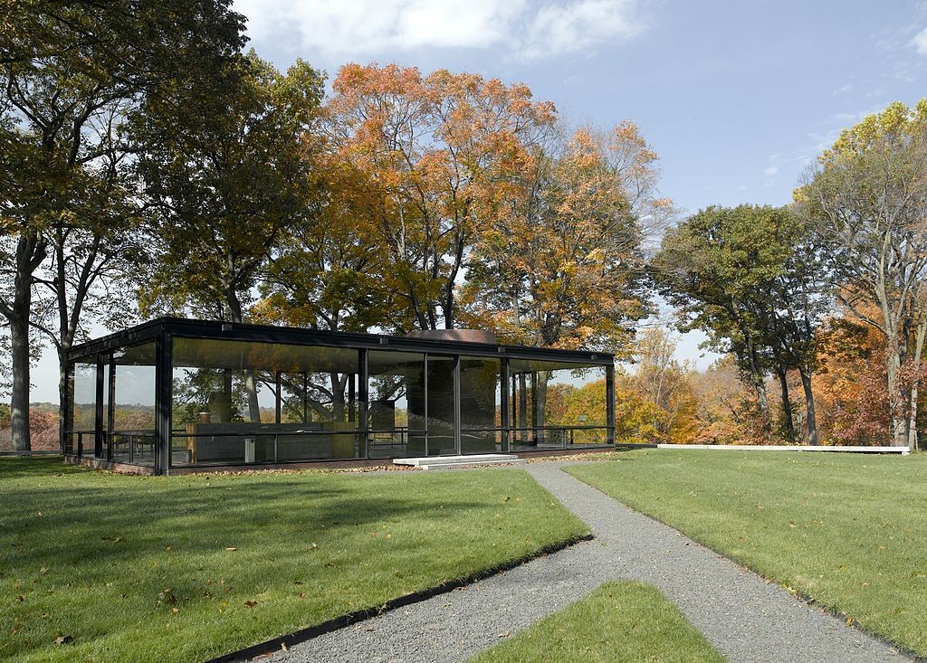 Casa de vidro em Connecticut  – Philip Johnson (Foto: Domínio Público / WikimediaCommons / CreativeCommons)
