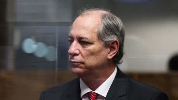 Ciro critica Temer e defende que Parente seja demitido poca