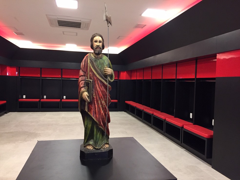 Vesti�rio com homenagem a S�o Judas Tadeu � Foto: Andr� Dur�o