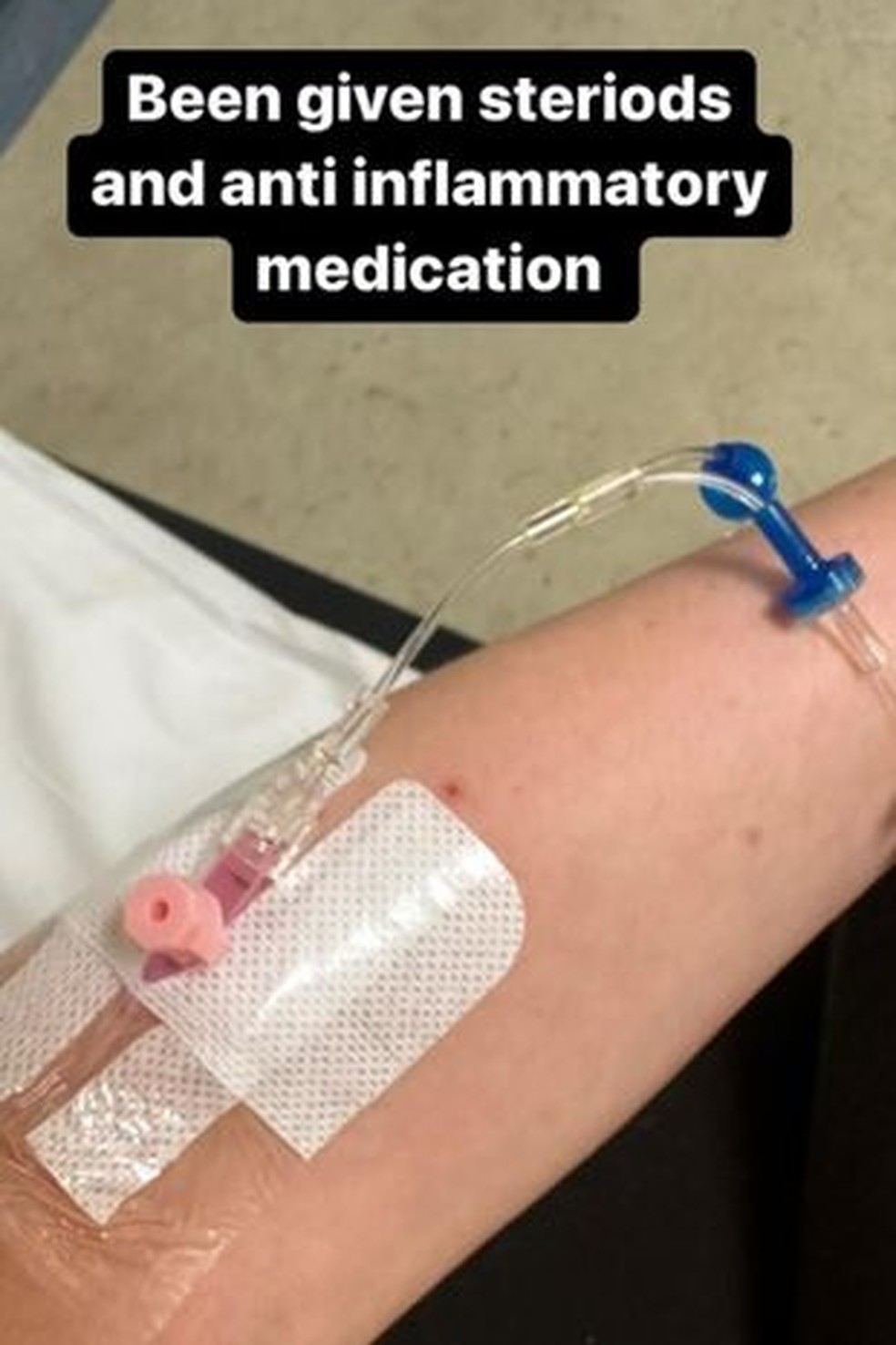 Laura Alicia Summers foi atendida &agrave;s pressas no hospital ap&oacute;s chegar com rea&ccedil;&atilde;o al&eacute;rgica e falta de ar &mdash; Foto: Reprodu&ccedil;&atilde;o / Instagram