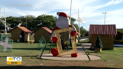 Enfeites natalinos começam a ser desmontados em Palmas